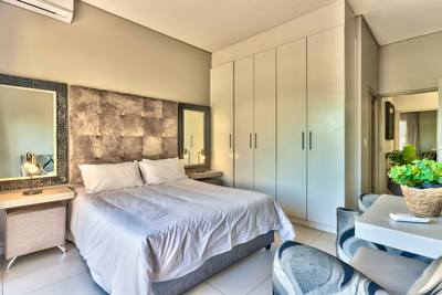 104 On Heritage Square