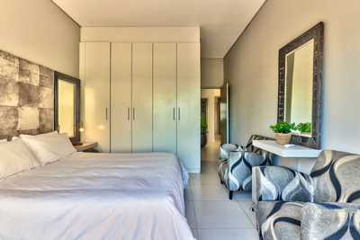 104 On Heritage Square