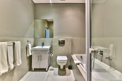 104 On Heritage Square