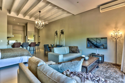 106 On Heritage Square