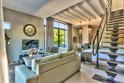 107 On Heritage Square