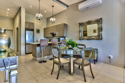 112 On Heritage Square