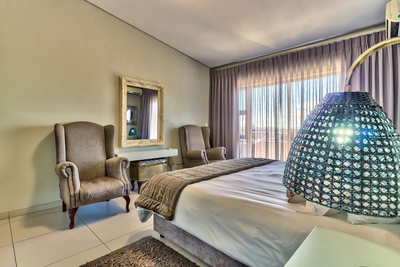 112 On Heritage Square