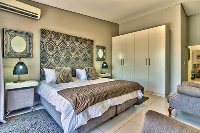 112 On Heritage Square