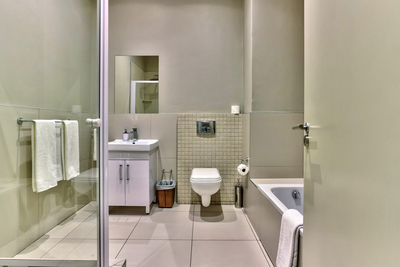 112 On Heritage Square