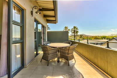 112 On Heritage Square