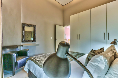 113 On Heritage Square