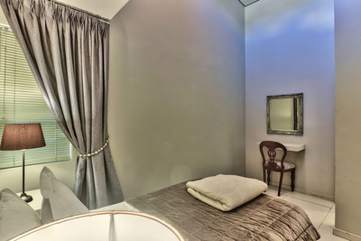 113 On Heritage Square