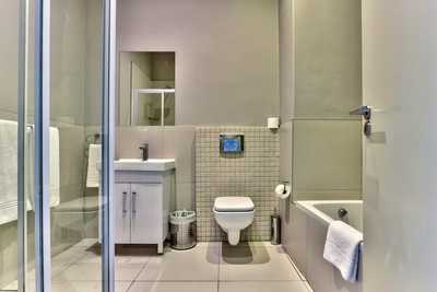 113 On Heritage Square