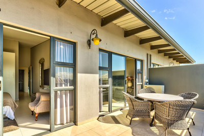 113 On Heritage Square