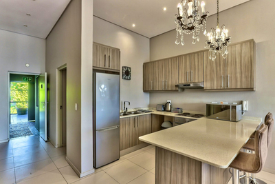 114 On Heritage Square