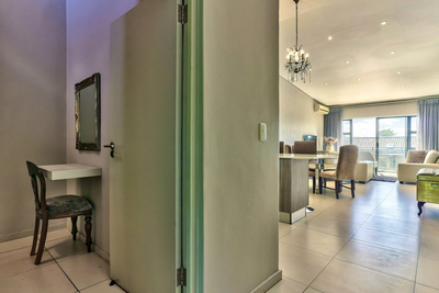 114 On Heritage Square