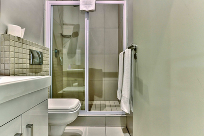 114 On Heritage Square