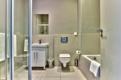 114 On Heritage Square