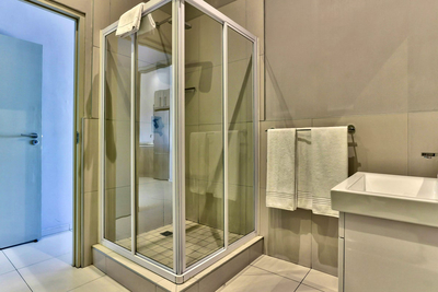 114 On Heritage Square