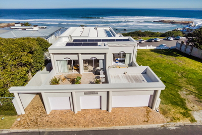 Hermanus Beachfront Lodge
