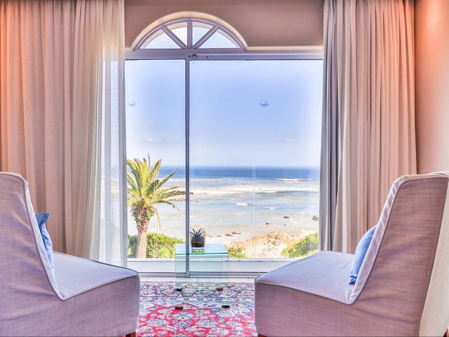 Seafront Suite