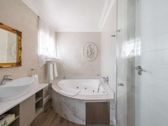 Luxury Sea View Ground Floor