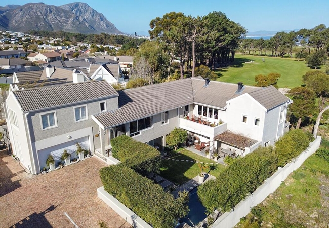 Hermanus Lodge on The Green