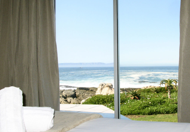 Sea views from bed!