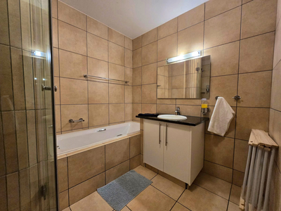 Hibernian Towers 307