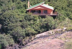 Hleka Manzi Lodge