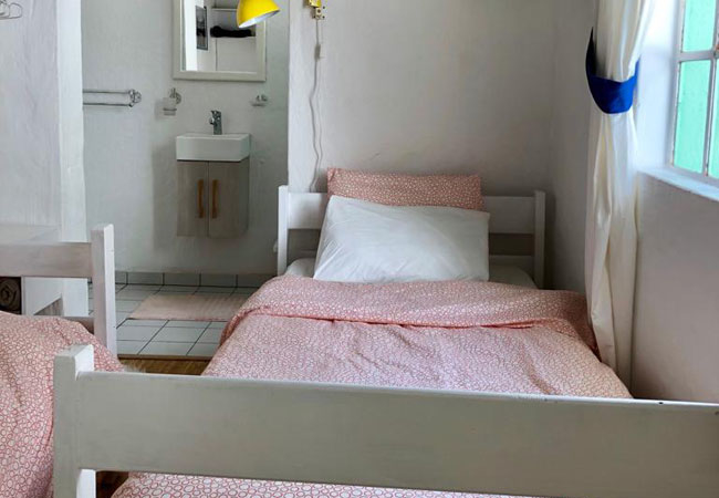 Cottage bedroom-bathroom