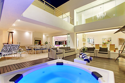 Hollywood Mansion