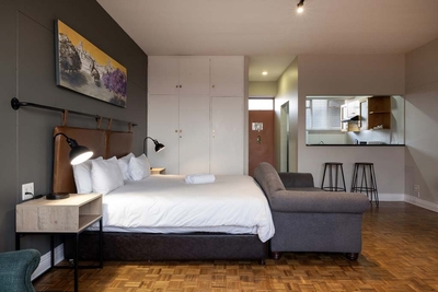 Bachelor Room