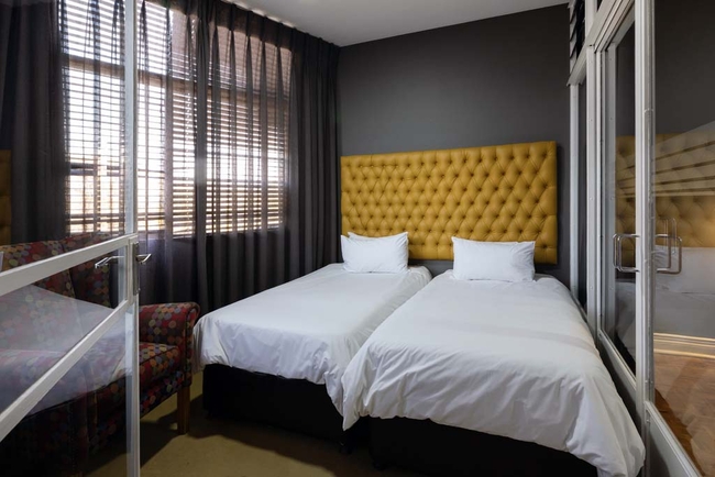 One and a Half Bedroom Apartment 