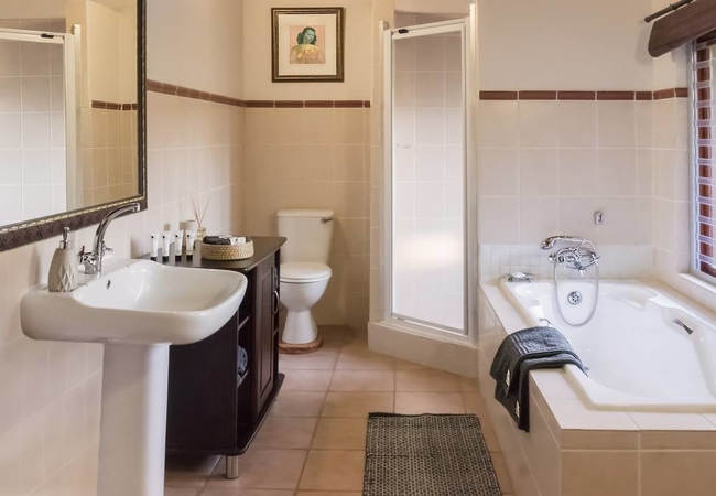 Ostrich Room Bathroom