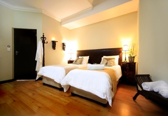 InnJoy Boutique Hotel