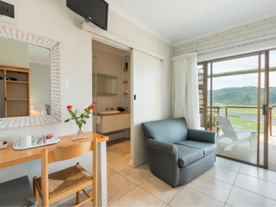 Comfort Queen - Hummingbird