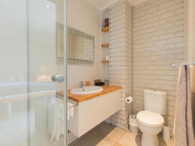 Comfort Queen - Hummingbird