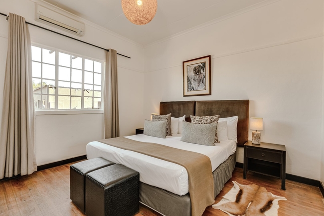 Lodge Room 03