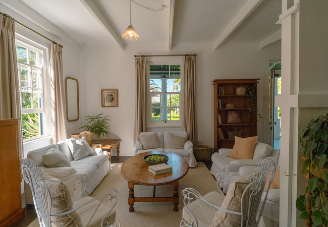 Issey118 Heritage Cottage