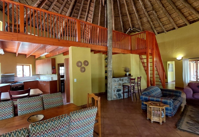 Giraffe Cottage 4 bedroom 10 sleeper