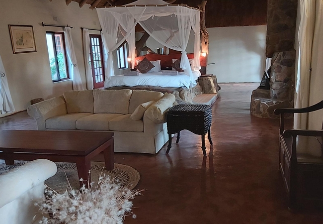 Izintaba Lodge 6 bedroom 15 sleeper