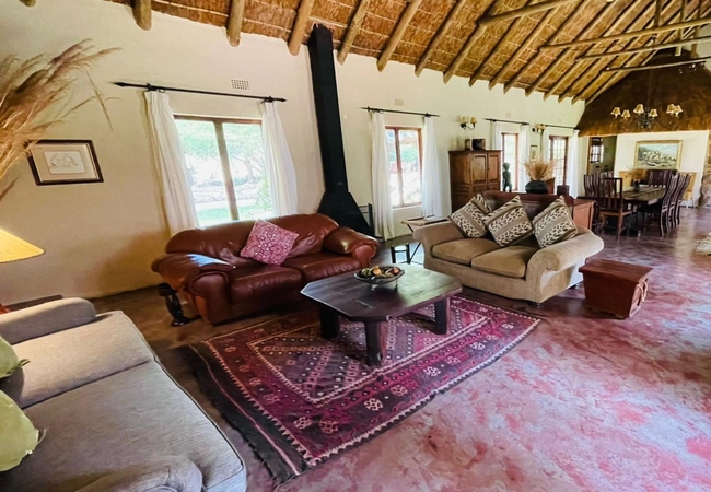 Izintaba Lodge 6 bedroom 15 sleeper