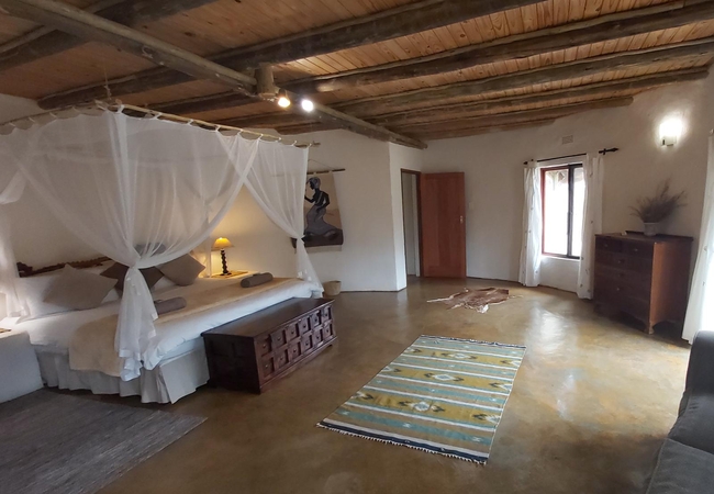 Izintaba Lodge 6 bedroom 15 sleeper