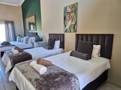 Kokerboom King Suites (5 Sleeper)