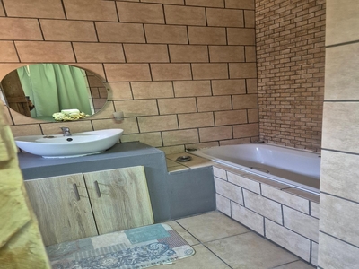 Namaqua Double Self-catering (Bath)