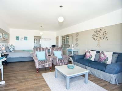 Seashells Luxury Suite