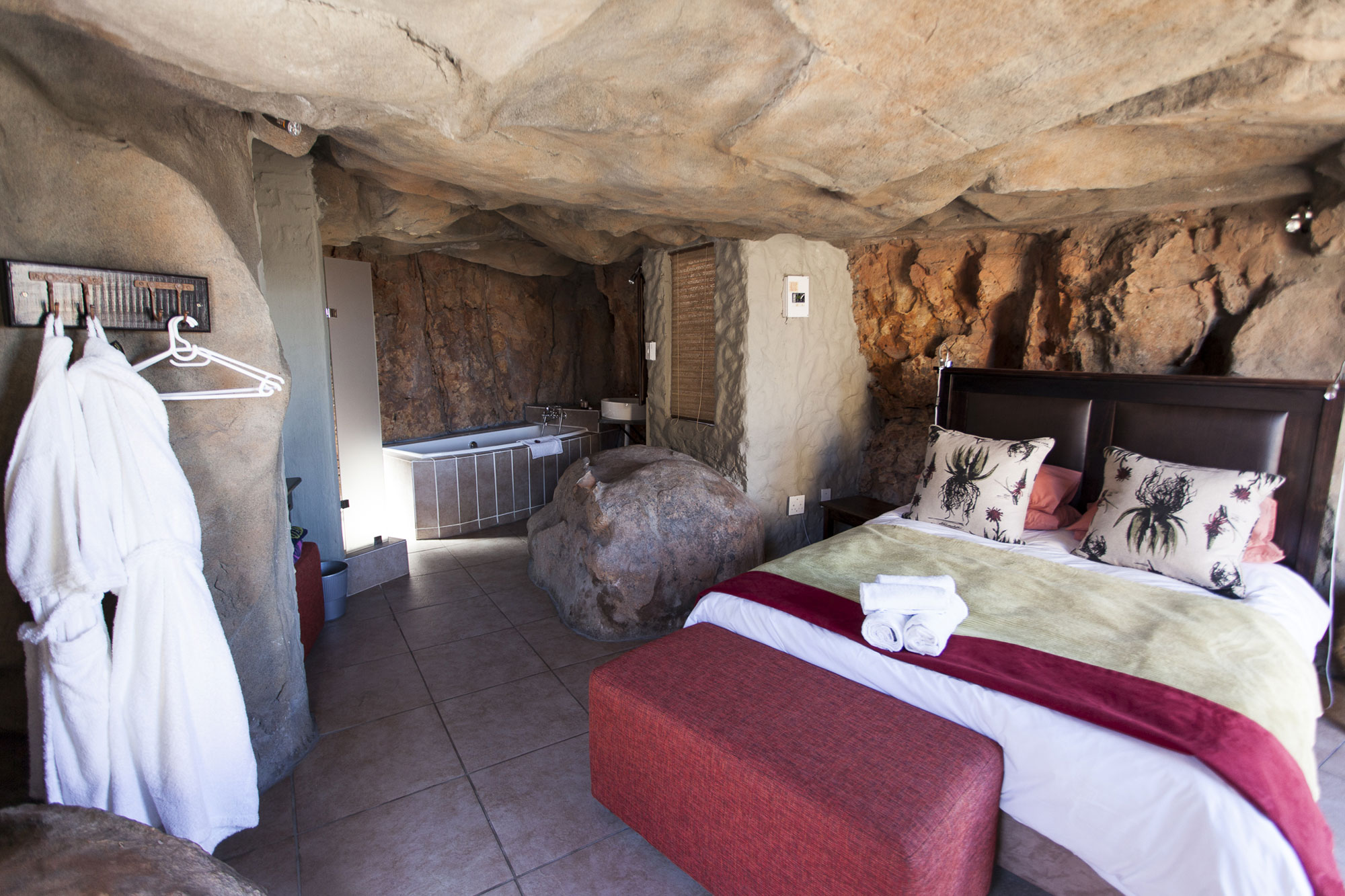 This South African cave hotel in a mountain with 6,000-yr-old art pieces is one of a kind [Photos]