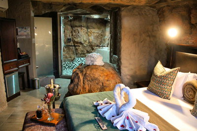 Honeymoon Cave Suite