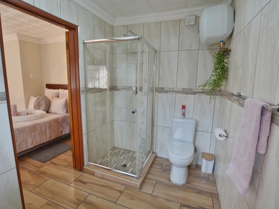 Unit 6 - 2 Person Studio Apartment