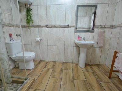 Unit 6 - 2 Person Studio Apartment