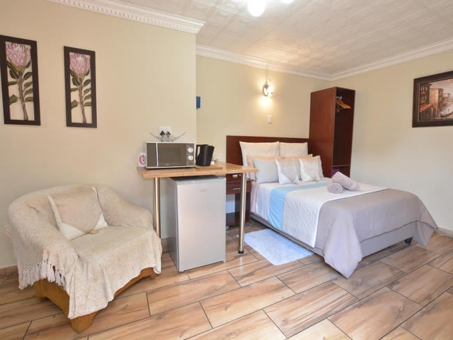 Unit 7 - 2 Person Studio Apartment