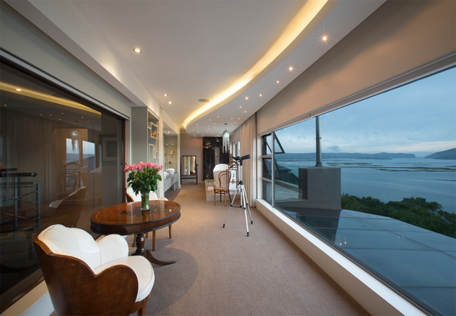 Penthouse Lagoon View Selwyn Suite