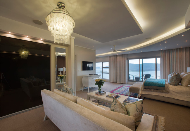 Penthouse Lagoon View Selwyn Suite